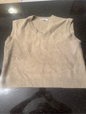 Zara Sleeveless V-Neck Sweater Vest in Beige